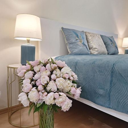 Albina Apartman Егер Екстериор снимка