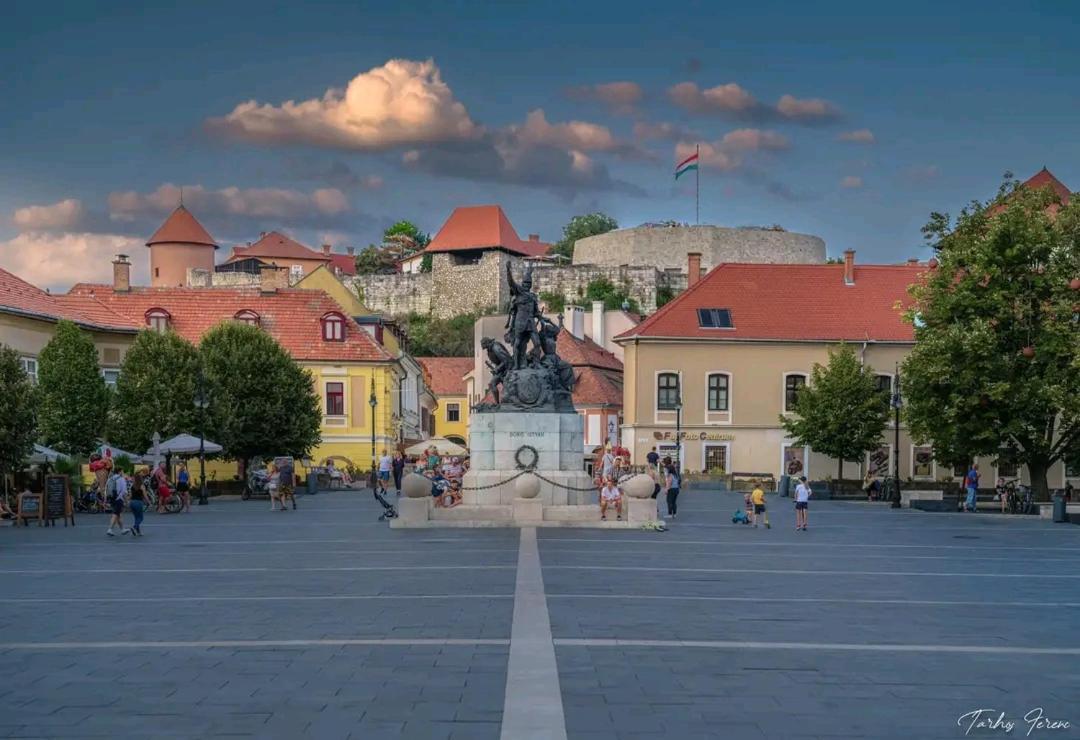 Albina Apartman Егер Екстериор снимка